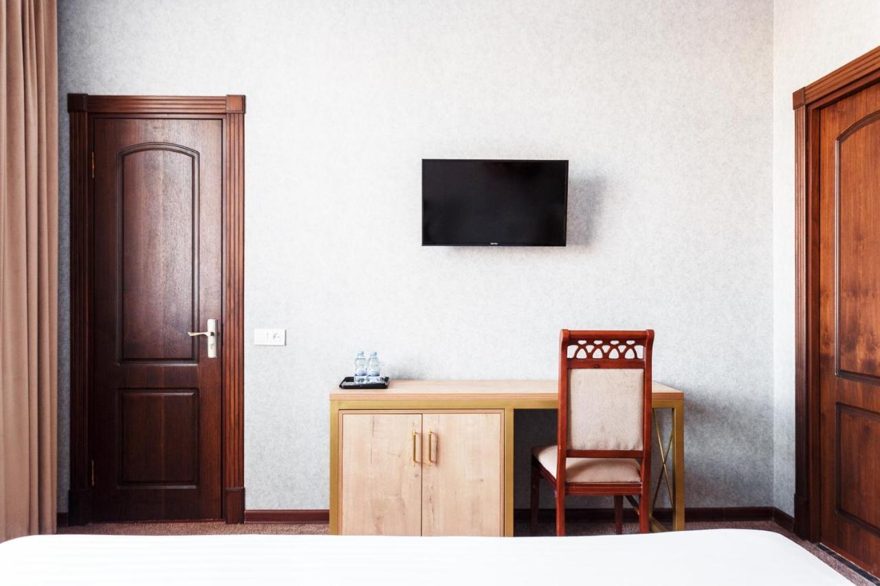 Western Suites Hotel Tashkent Ngoại thất bức ảnh
